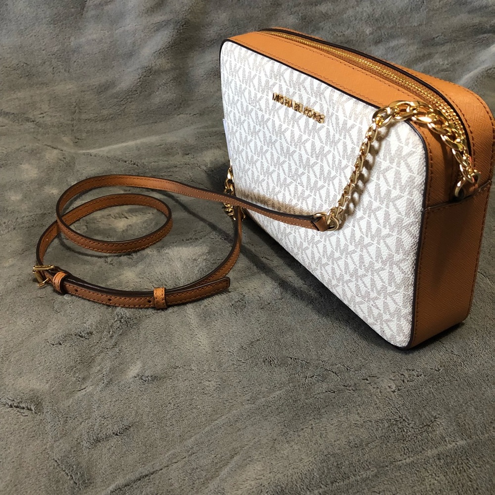 MICHAEL KORS crossbody jet set item vanilla
